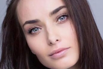 «Похвасталась прелестями в латексе»: Ксения Мишина устроила пикантную фотосессию в Нью-Йорке