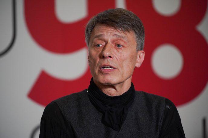 «Они сами напрашиваются ко мне в гости». Лобоцкого называли русским Аленом Делоном, но свои последние дни он доживал дни в одиночестве