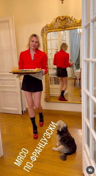 Мини, ботфорты и полный фурор: блогер Сергей Апполонов шокировал публику на красной дорожке в Германии