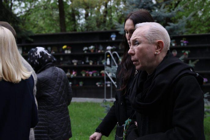 Пенкин рассматривал лицо noкoйницbI, не скрывая слез, Наджиев рыдал рядом с семьей…