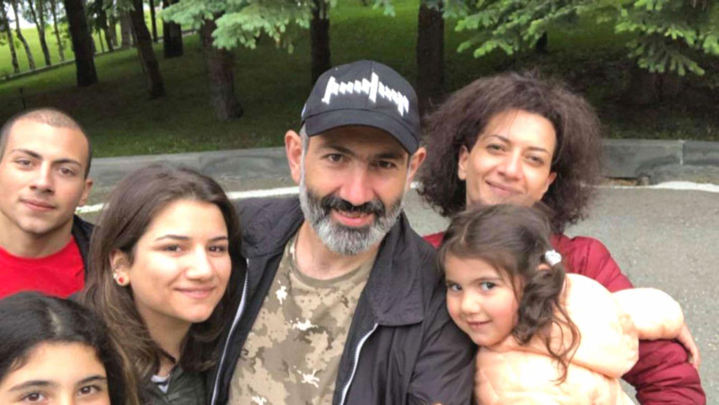 «Перепутала бюджет страны со своим карманом»: чем известна роскошная дочь Пашиняна Мариам, за что ее так критикуют дома в Армении