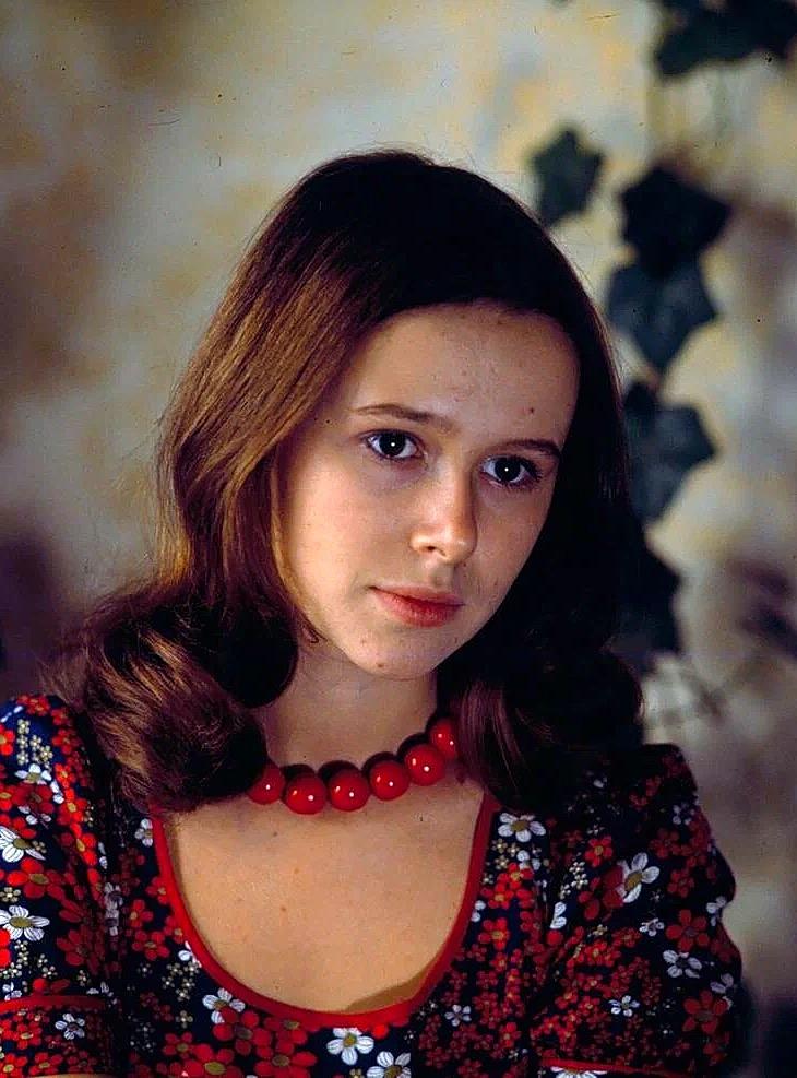 70-летняя Евгения Симонова поразила поклонников своим преображением