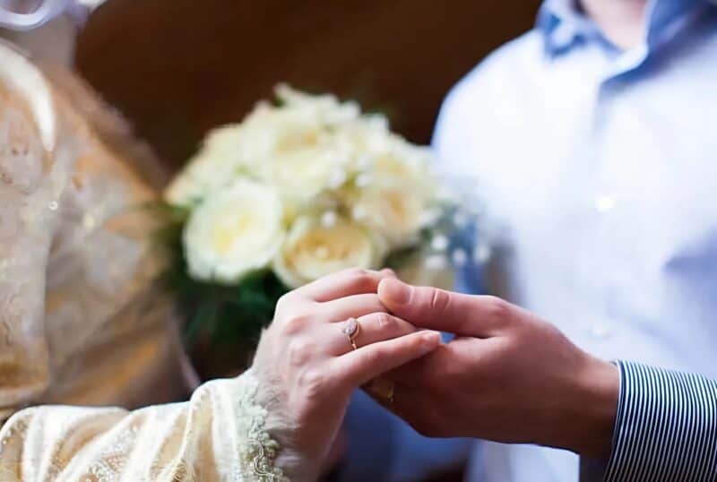 Родители выдали свою дочь замуж за арабского миллиардера, но уже на следующий день узнали, что их дочери больше нет в живых: когда убитые горем родители узнали причину, они были в полном ужасе