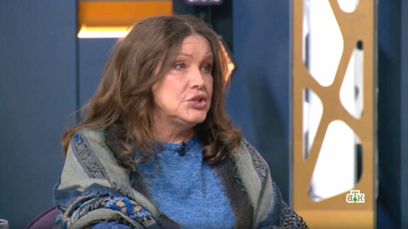 Родная мать не узнает: 11 звёзд, которые после пластики стали совсем другими