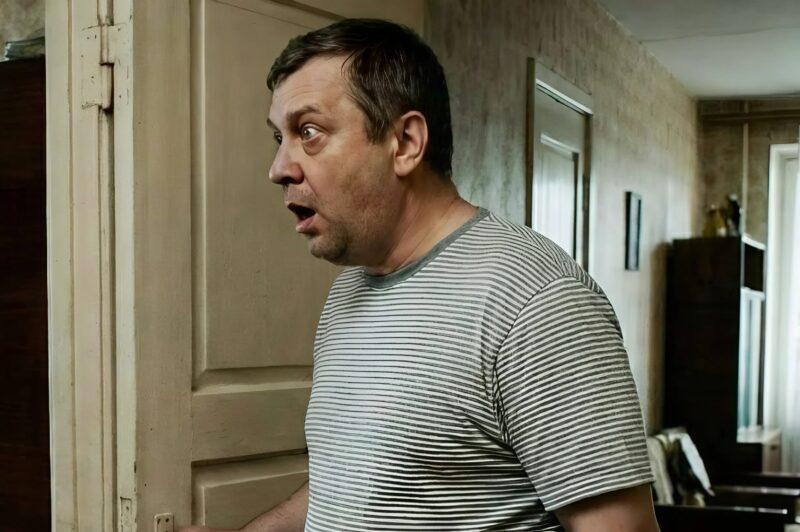 Муж всю ночь был у любовницы, а когда утром вернулся домой и открыл дверь спальни, он пришёл в ужас от того, что увидел на кровати