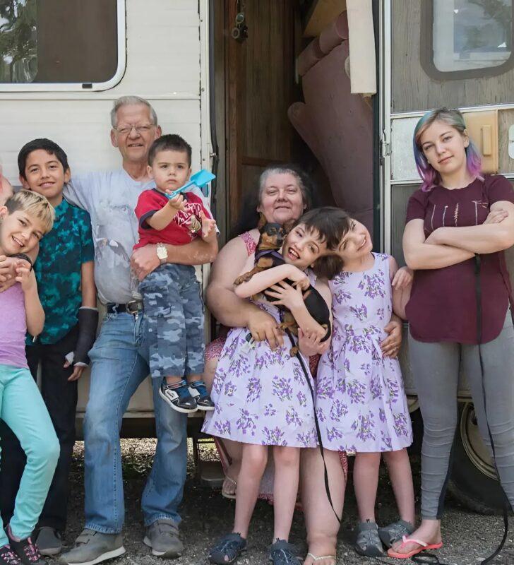 Сестры родились сросшиеся головами и выжили: вот как они выглядят спустя 18 лет