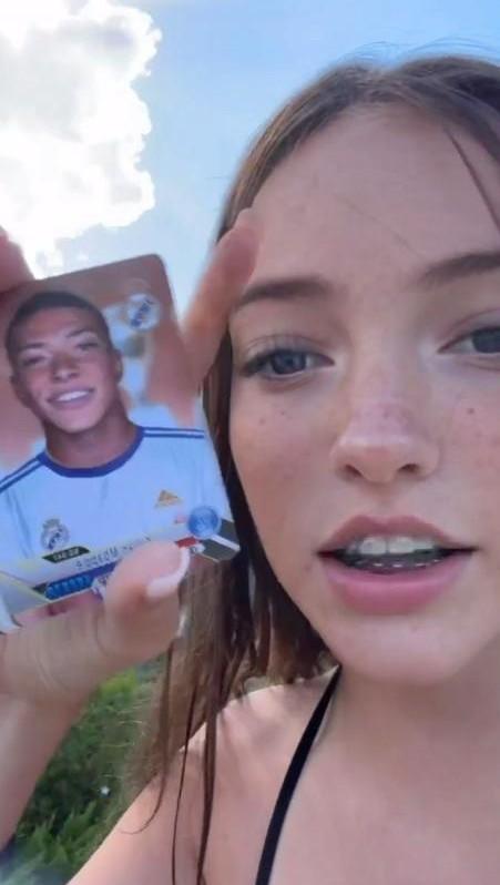 С бородой — копия отца: 15-летняя дочь Киркорова удивила образом в бикини с курорта