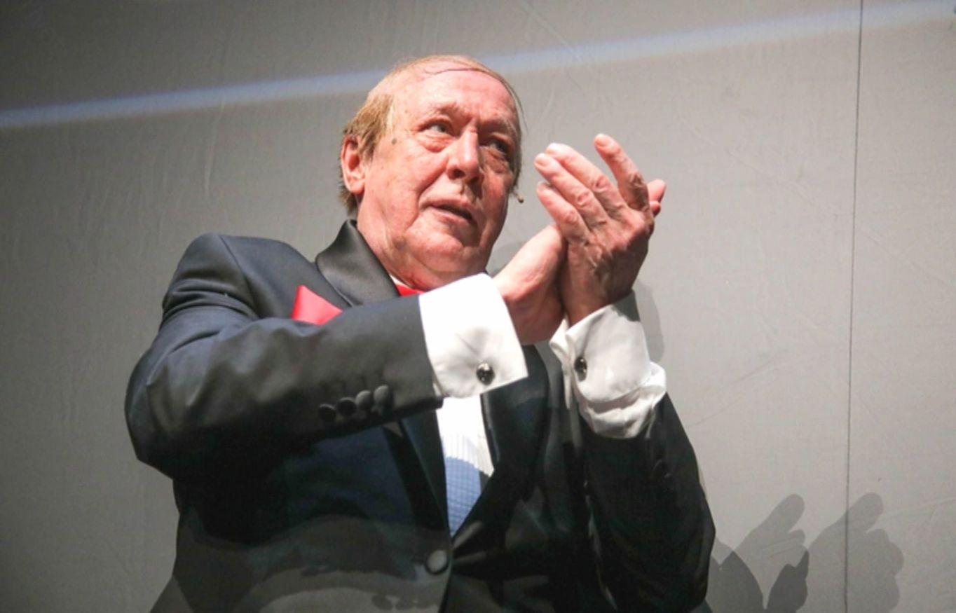 «Живу как студент, но мне не верят»: зачем Ефремов отдал квартиру за 200 млн бывшей жене и переехал в двушку на Садовом